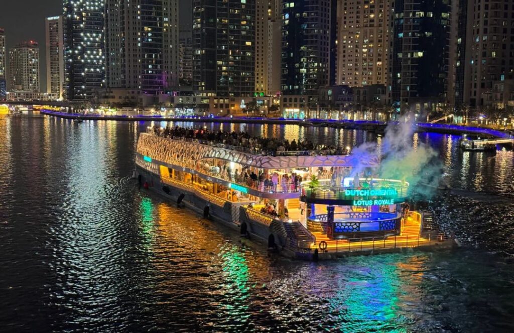 7 star mega yacht dinner cruise dubai