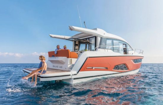 45 ft sealine luxury yacht rental 7